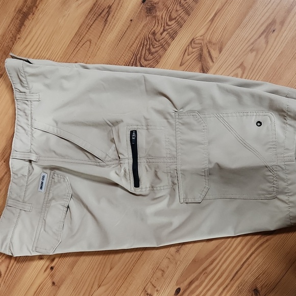 IRON Co. Cargo Shorts - Picture 4 of 7